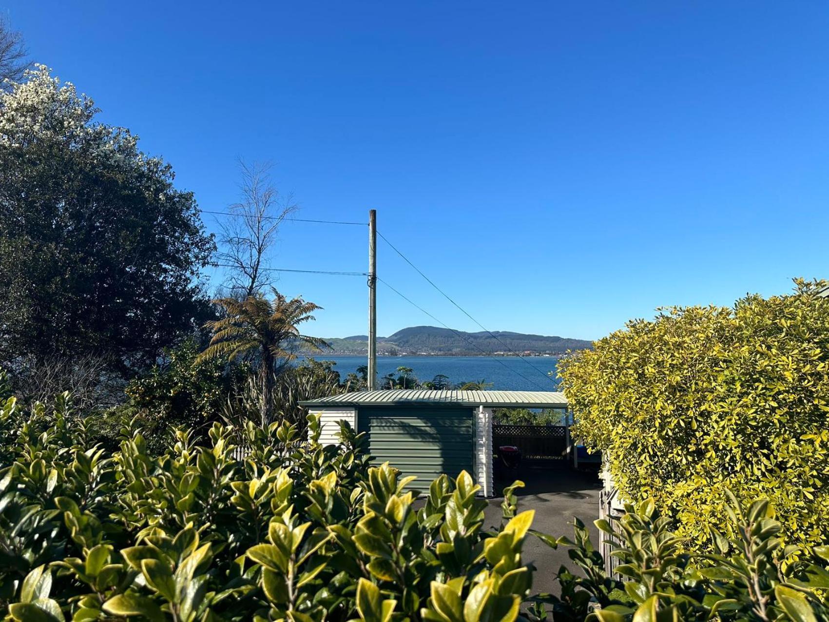 Mia'S Home With Lake View Rotorua Eksteriør bilde